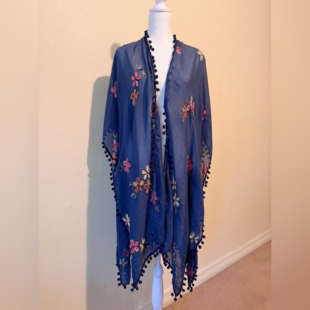 NWT Pool to Party Navy Floral Embroidered Kimono – One Size